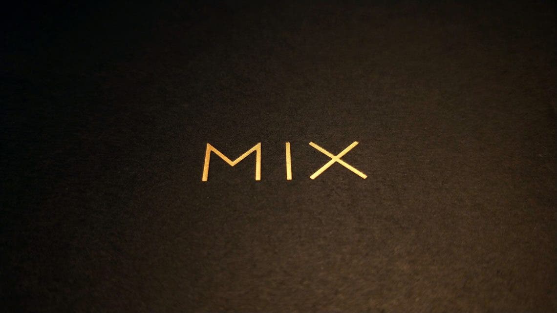 Unboxing Xiaomi Mi Mix 2