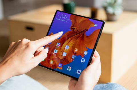 Skládací Huawei Mate X