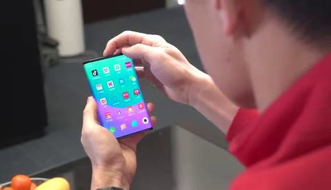 ohebný telefon Xiaomi