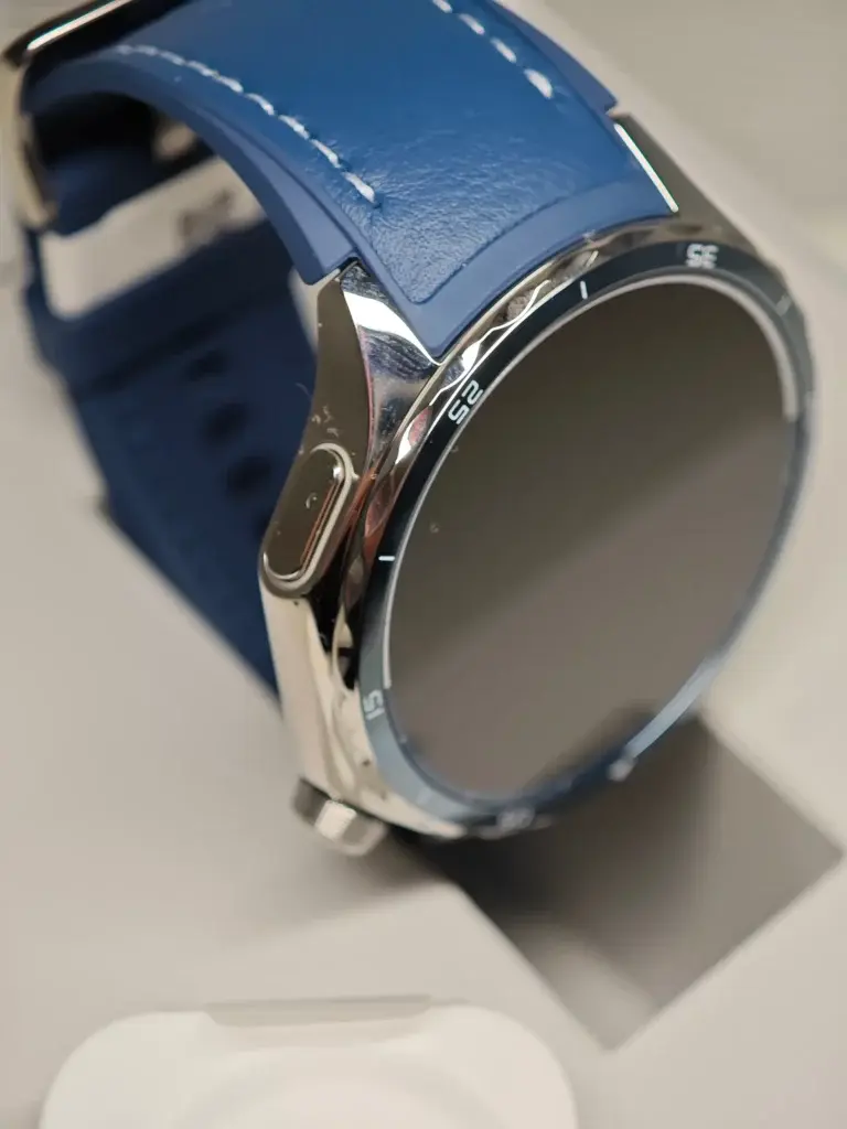 hodinky OnePlus Watch 3