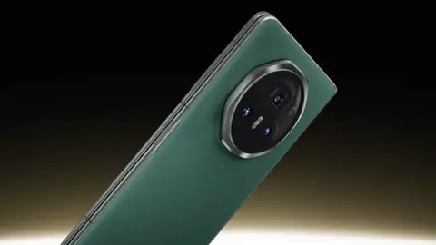 Honor Magic V5