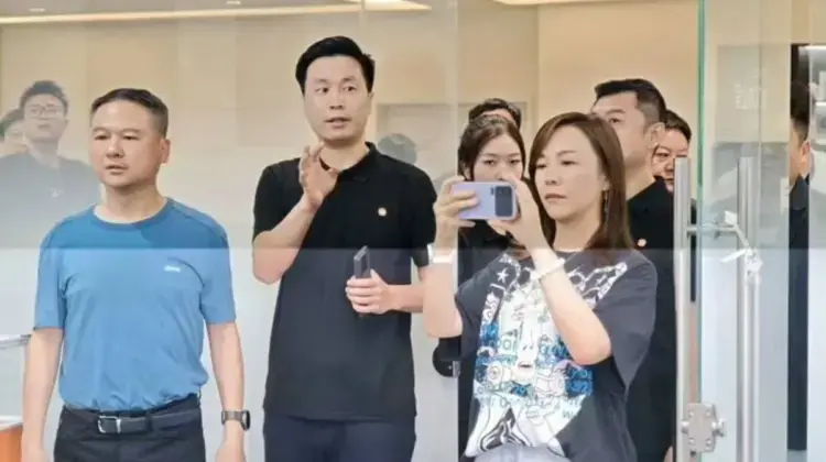 Xiaomi 16 Pro Max
